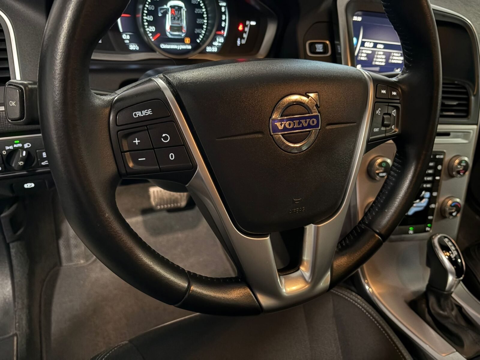 VOLVO 2.0 D3 Momentum