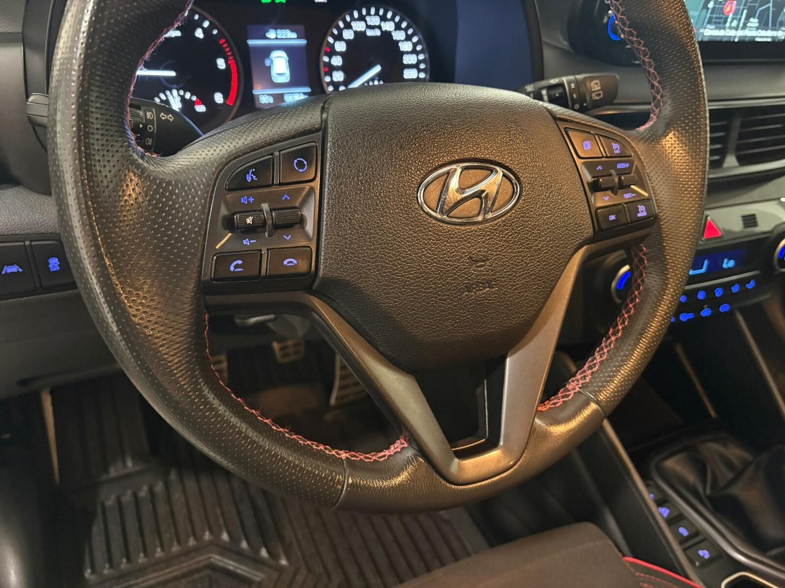 HYUNDAI TUCSON 1.6CRDI 48V NLine Lite 4X2