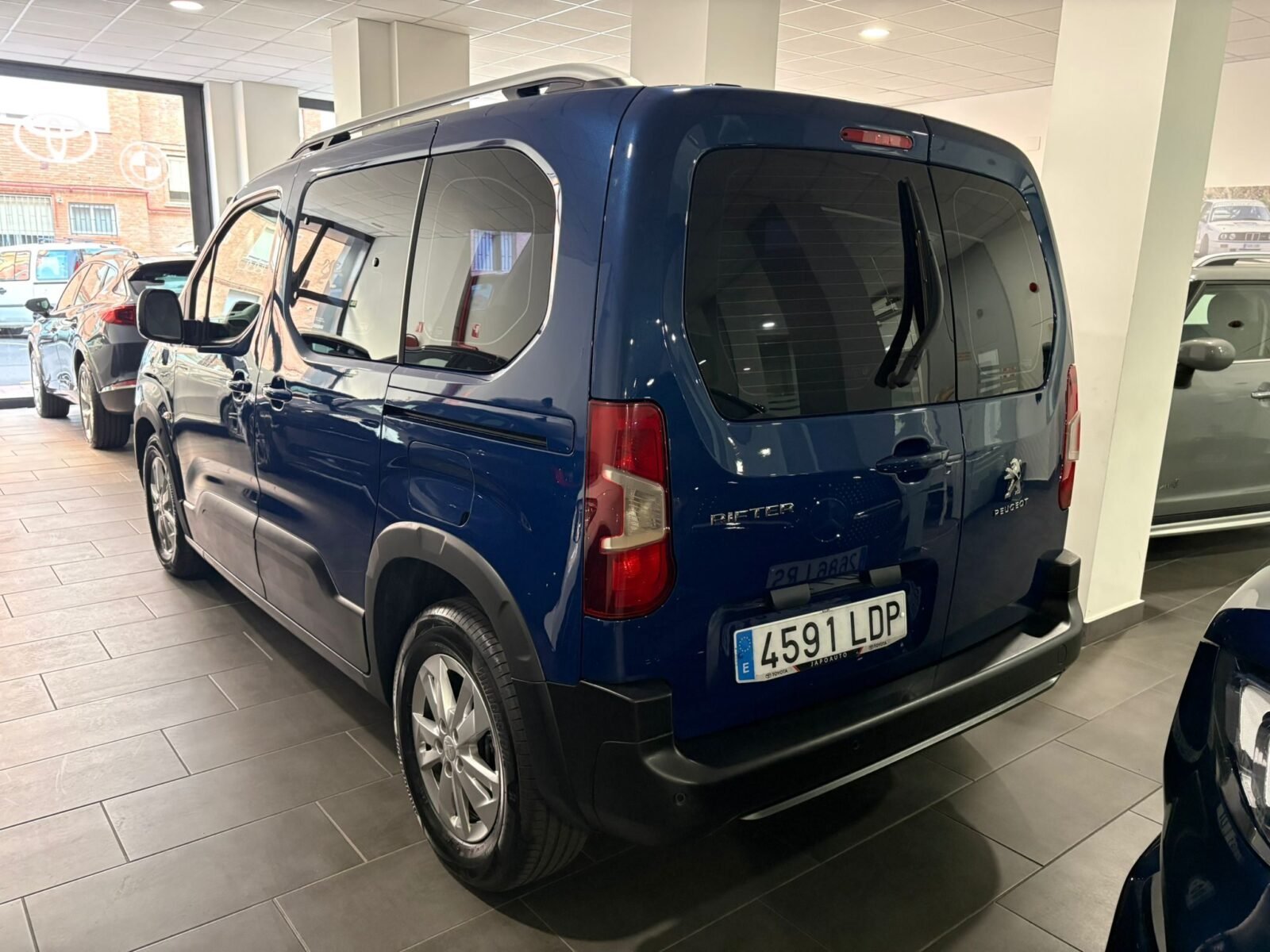 PEUGEOT RIFTER Allure Standard BlueHDi