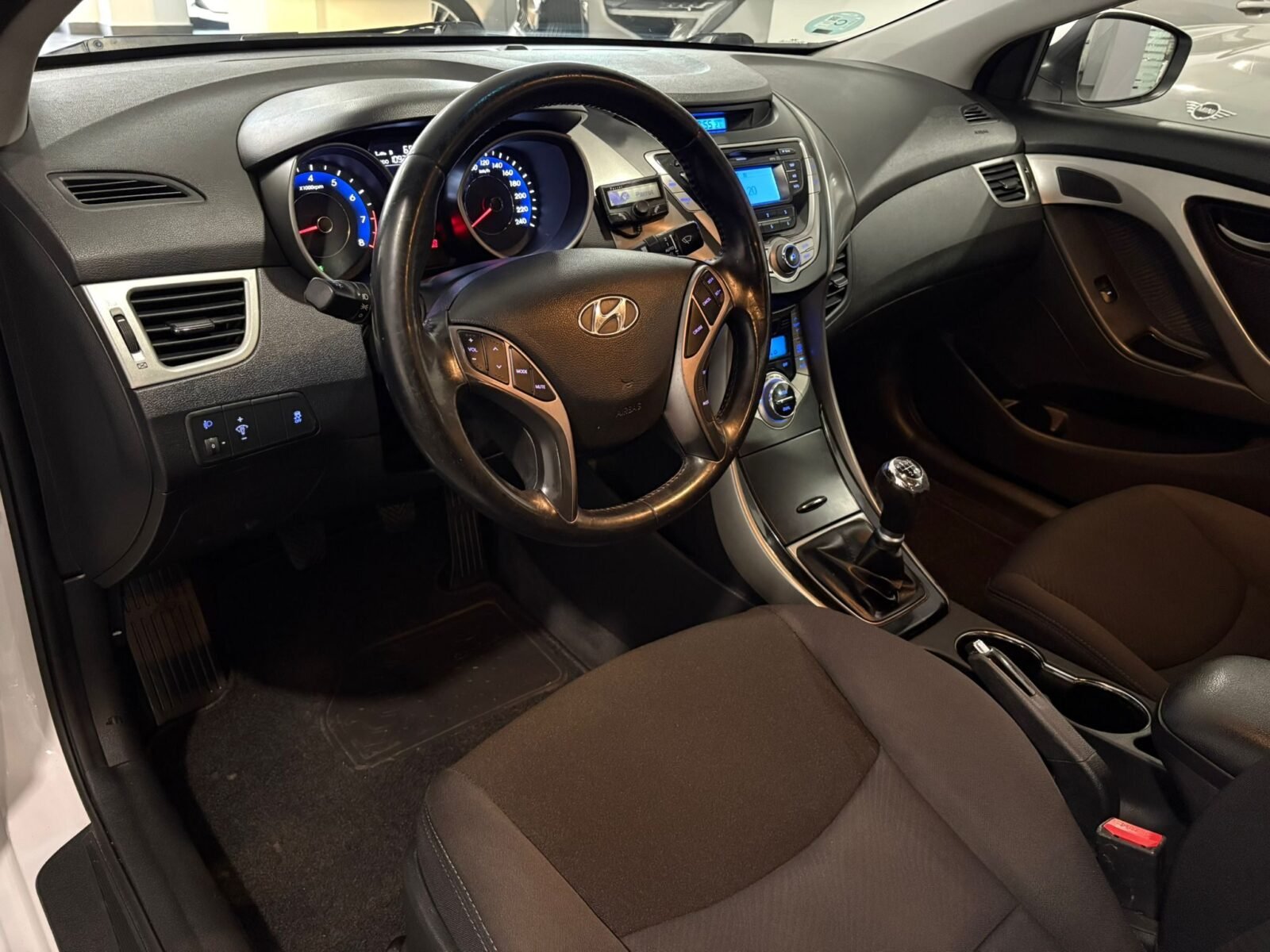HYUNDAI ELANTRA 1.6 MPI Comfort