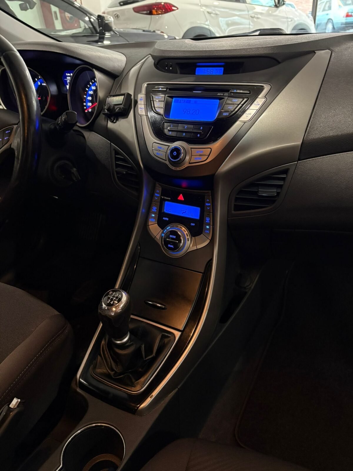 HYUNDAI ELANTRA 1.6 MPI Comfort