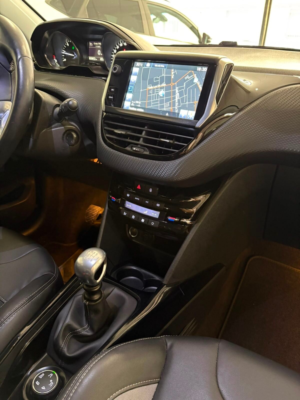PEUGEOT 2008  1.6 BlueHDI S&S Allure 120