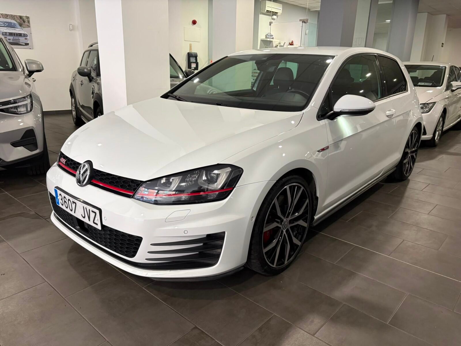 VOLKSWAGEN GOLF GTI Performance 2.0 TSI DSG BMT