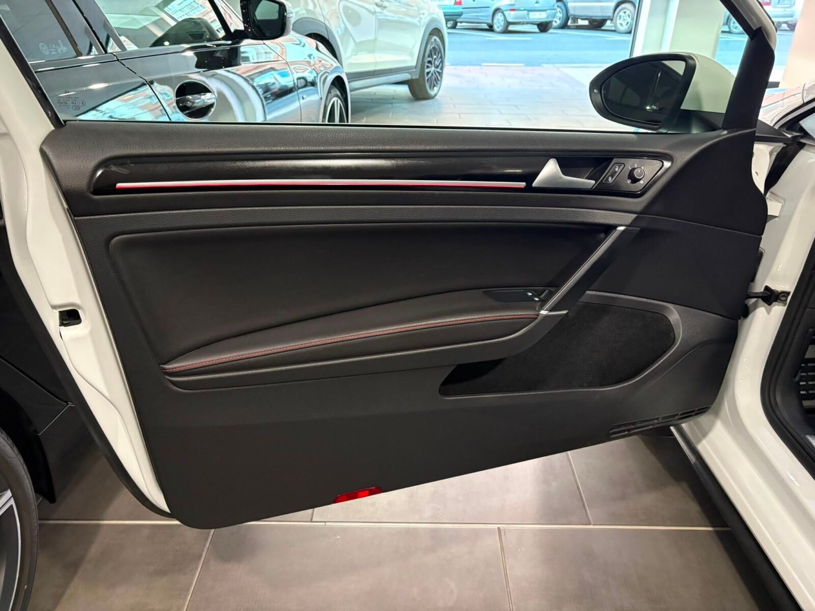 VOLKSWAGEN GOLF GTI Performance 2.0 TSI DSG BMT