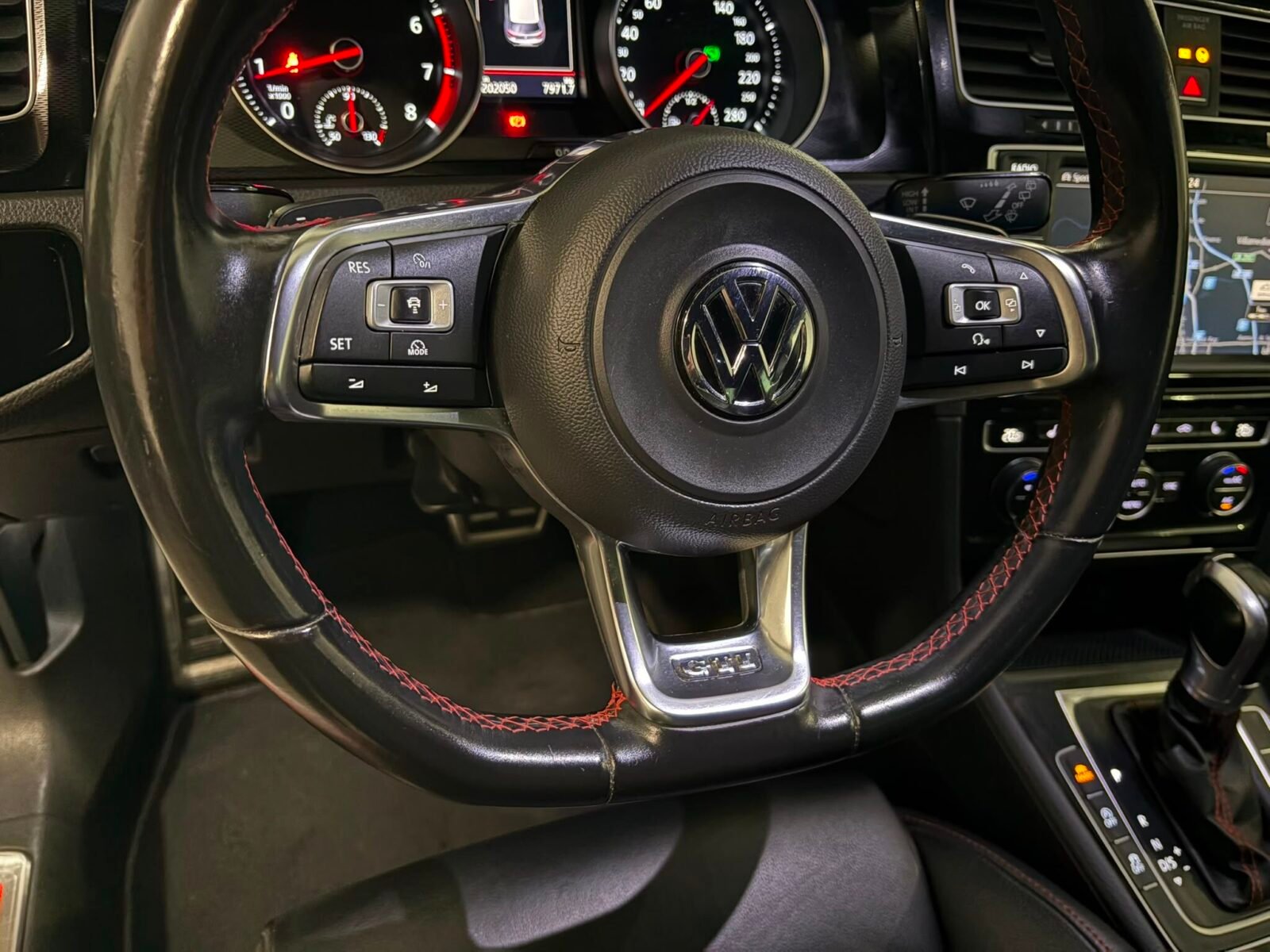 VOLKSWAGEN GOLF GTI Performance 2.0 TSI DSG BMT