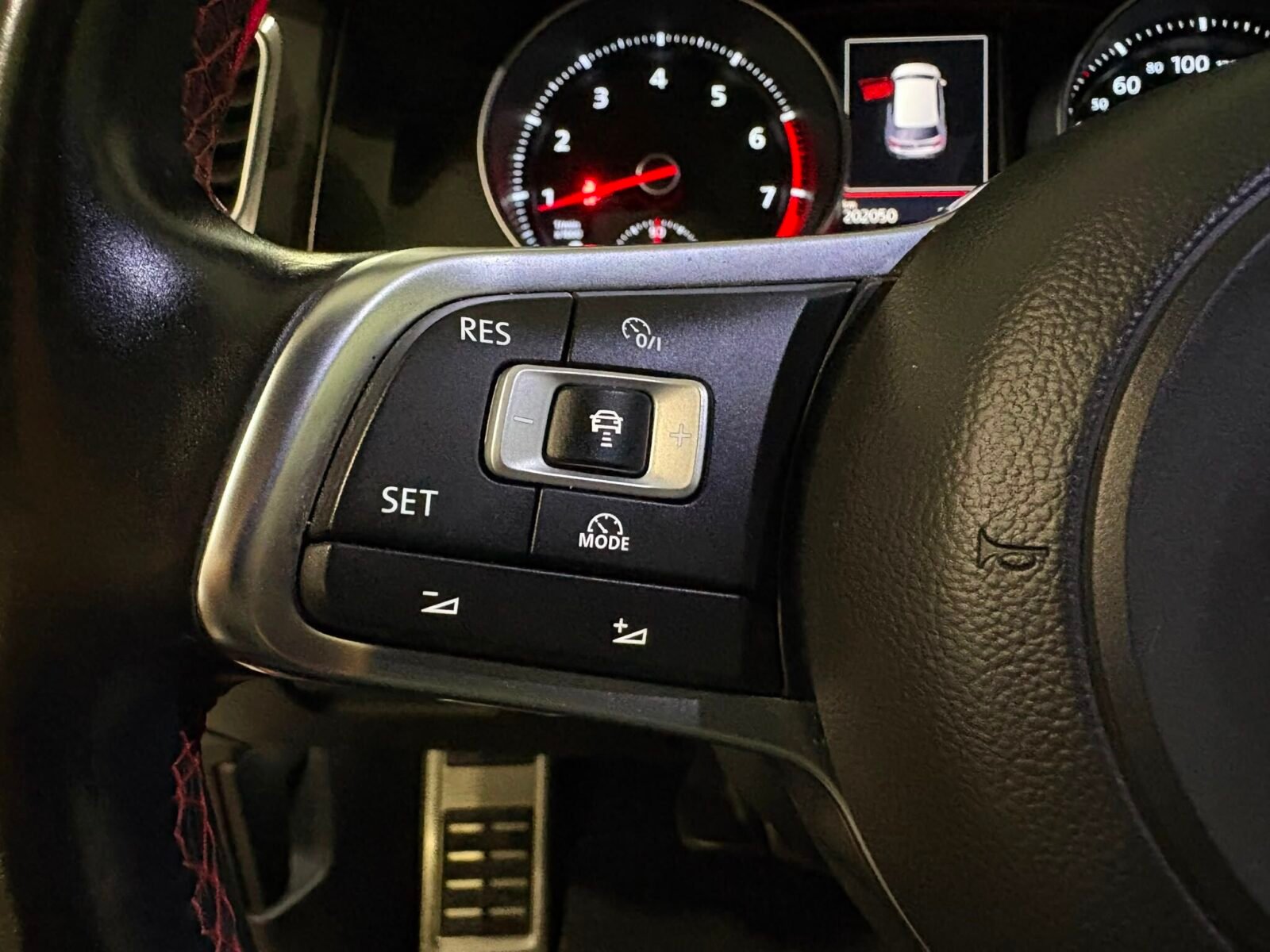 VOLKSWAGEN GOLF GTI Performance 2.0 TSI DSG BMT