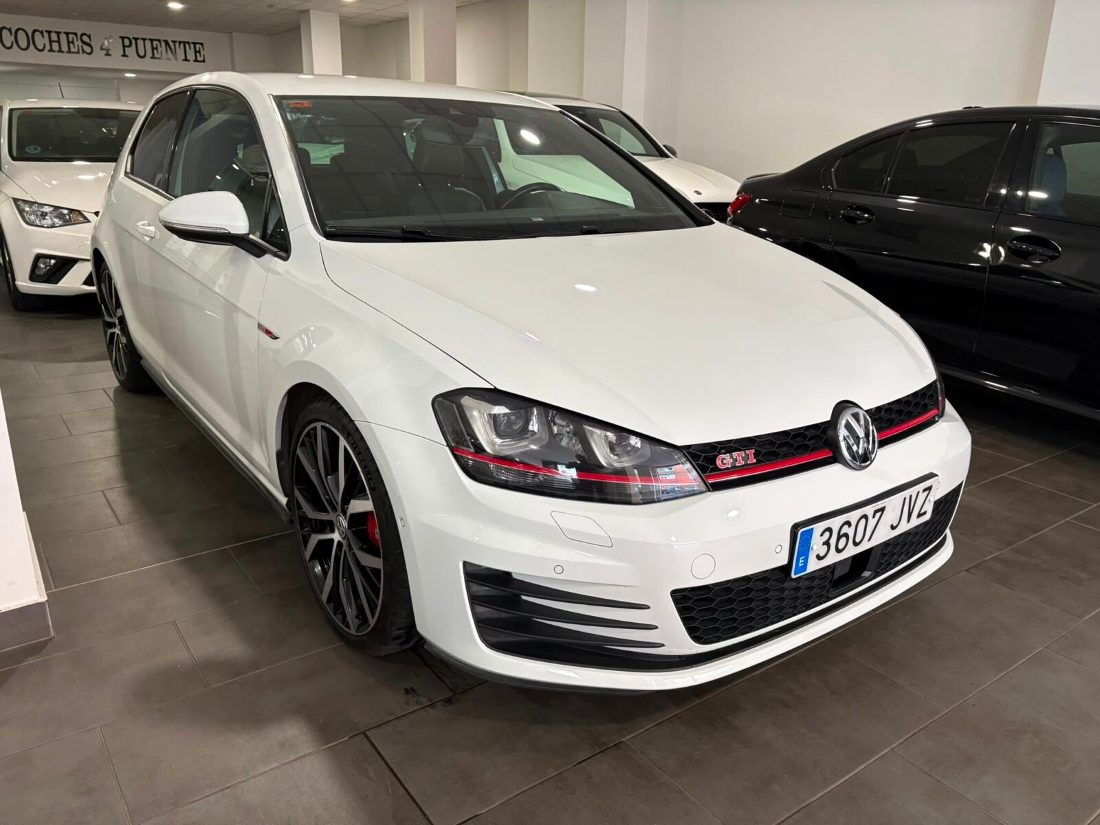 VOLKSWAGEN GOLF GTI Performance 2.0 TSI DSG BMT