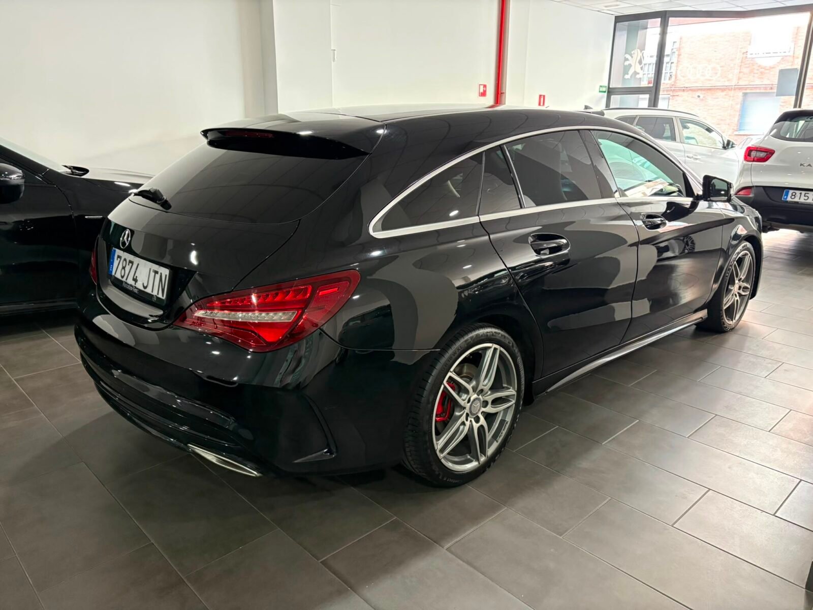 MERCEDES-BENZ CLA MERCEDES-BENZ Clase CLA CLA 200 d AMG Line Shooting Brake