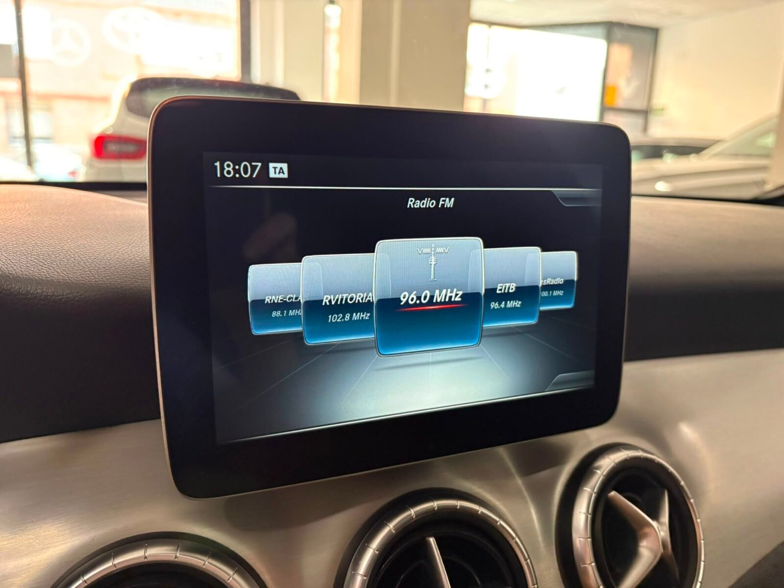 MERCEDES-BENZ CLA MERCEDES-BENZ Clase CLA CLA 200 d AMG Line Shooting Brake