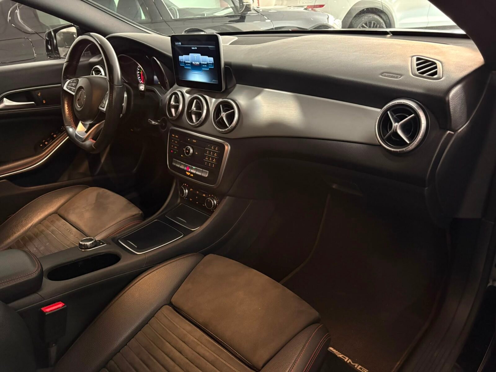MERCEDES-BENZ CLA MERCEDES-BENZ Clase CLA CLA 200 d AMG Line Shooting Brake
