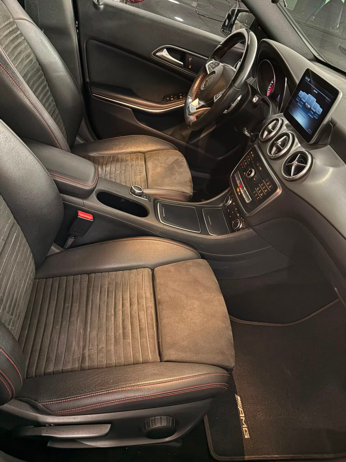 MERCEDES-BENZ CLA MERCEDES-BENZ Clase CLA CLA 200 d AMG Line Shooting Brake