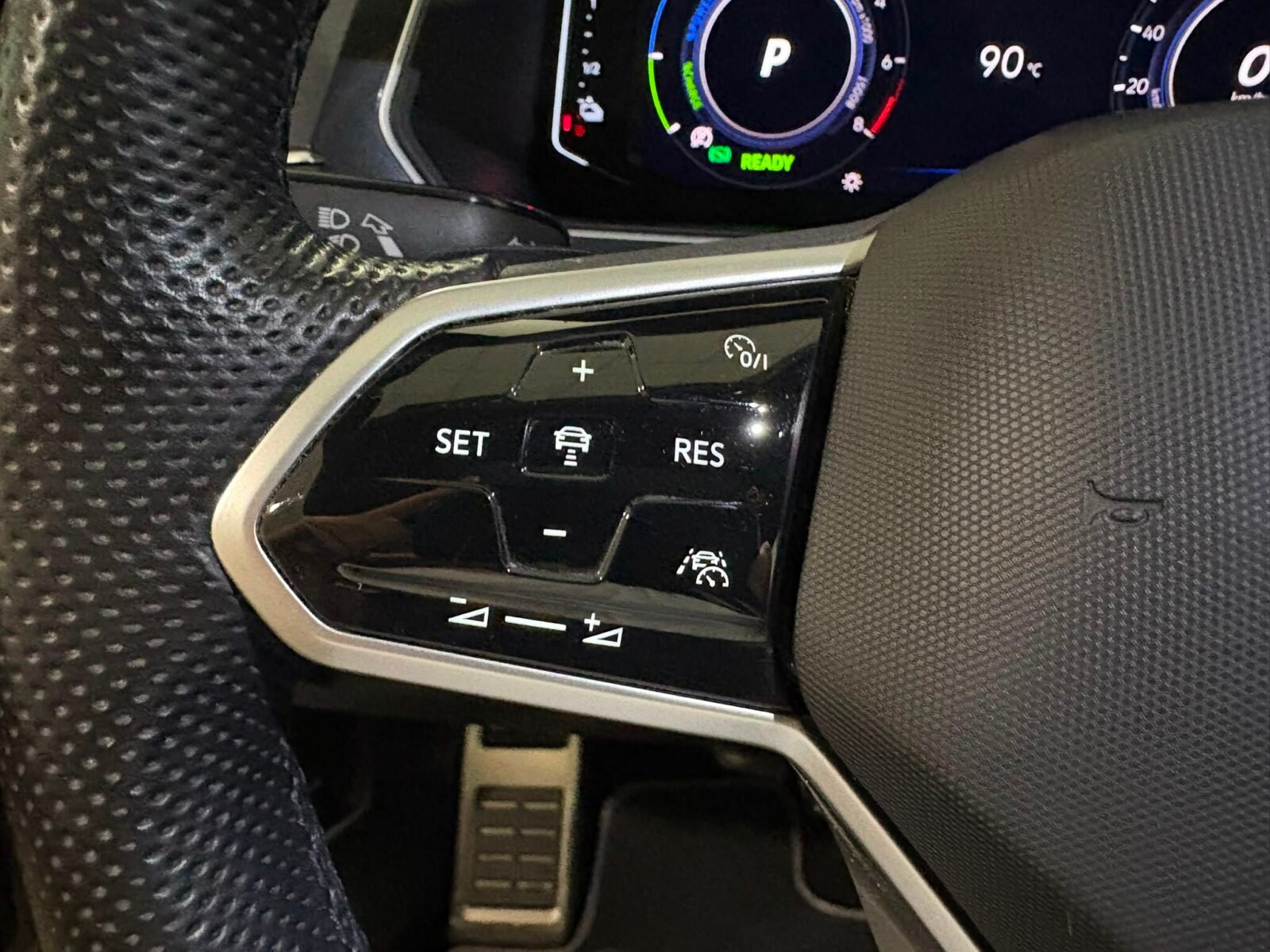 VOLKSWAGEN TIGUAN R-Line 1.4 TSI eHybrid DSG