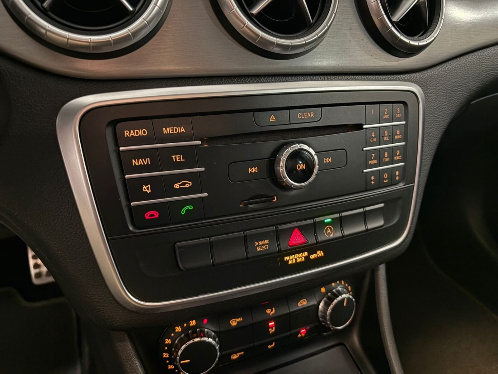 MERCEDES-BENZ CLA 200 d AMG Line Shooting Brake