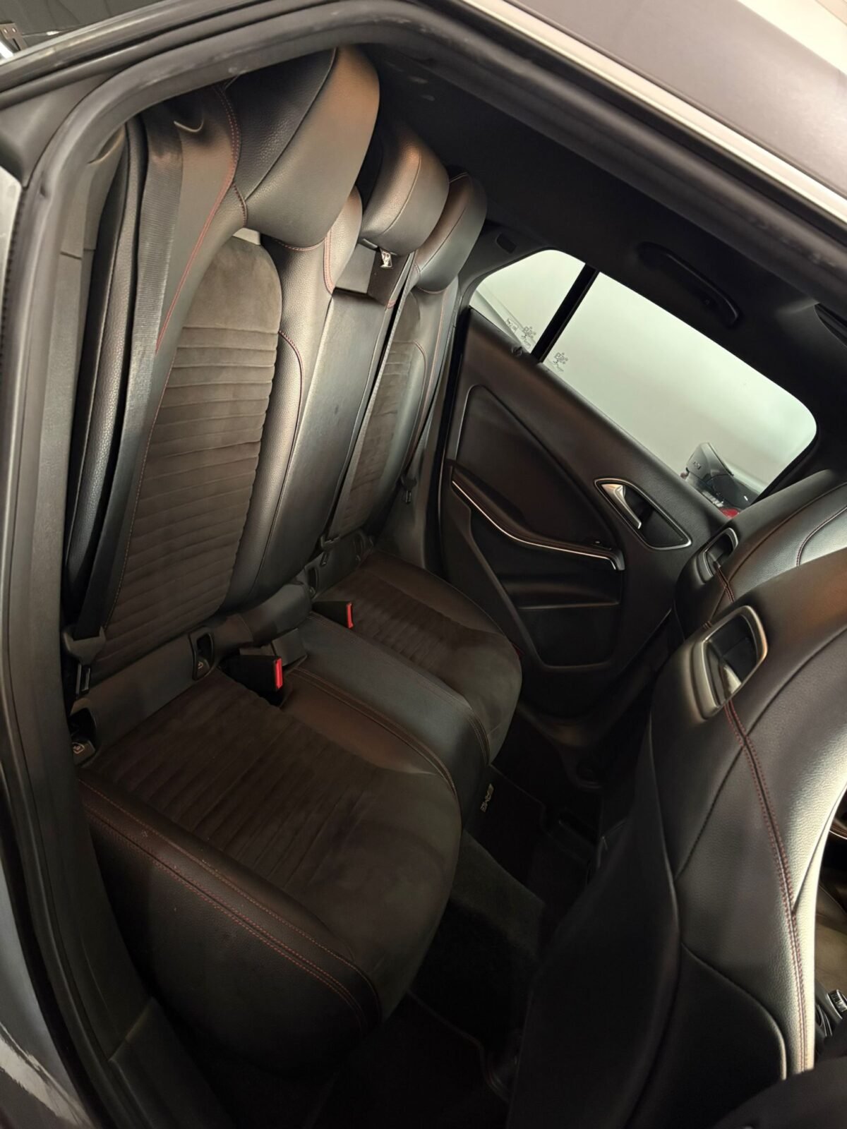 MERCEDES-BENZ CLA 200 d AMG Line Shooting Brake