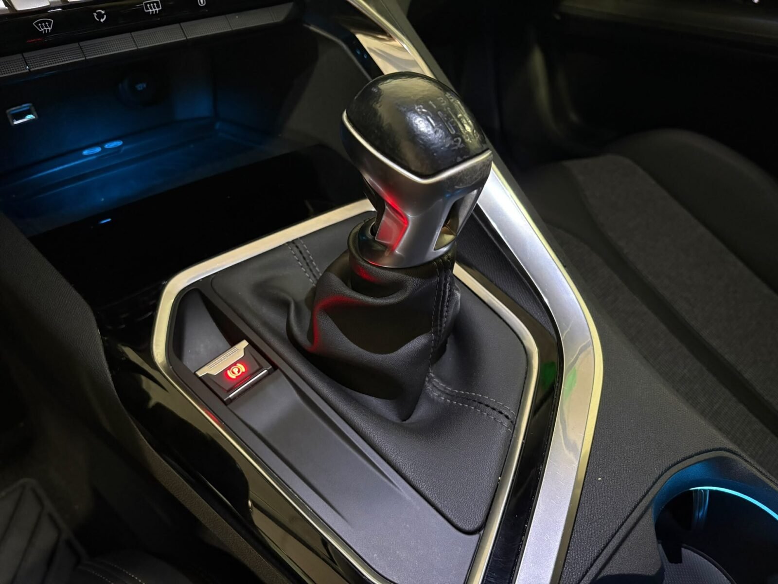 PEUGEOT 3008 1.5 BlueHDi SS Allure Pack