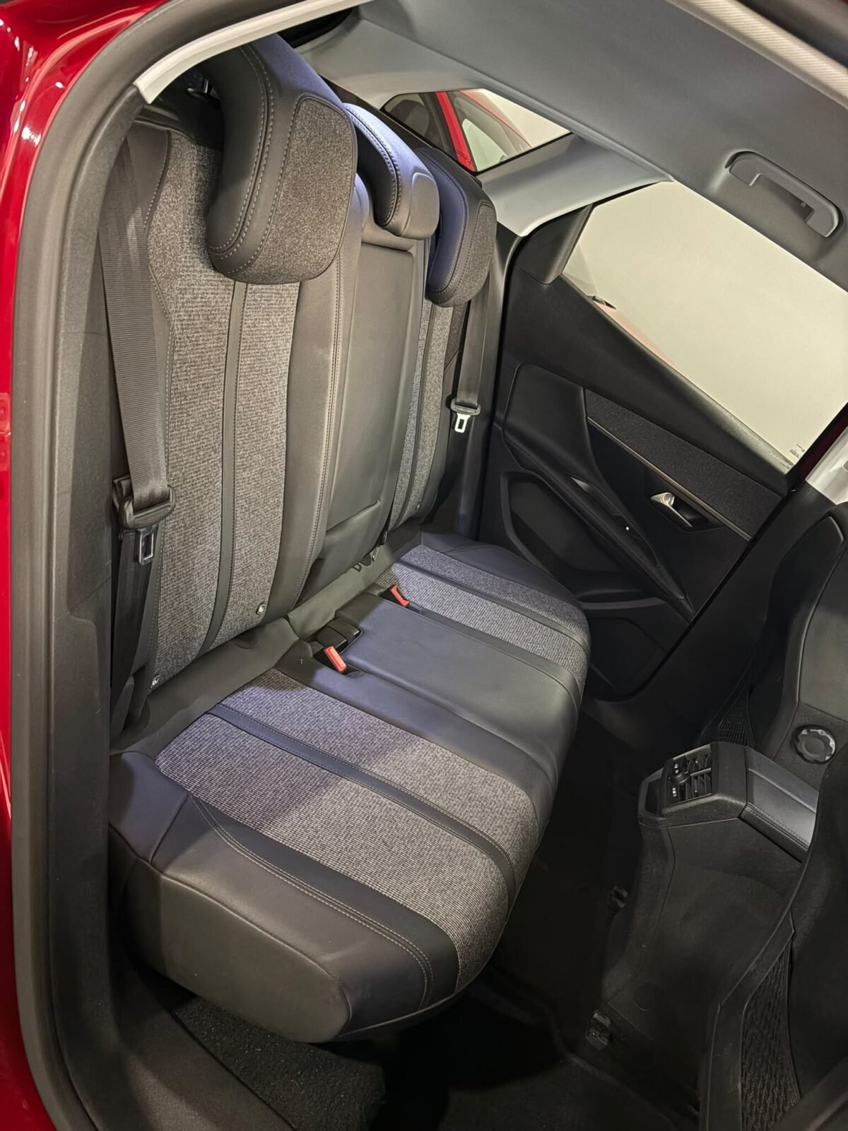 PEUGEOT 3008 1.5 BlueHDi SS Allure Pack