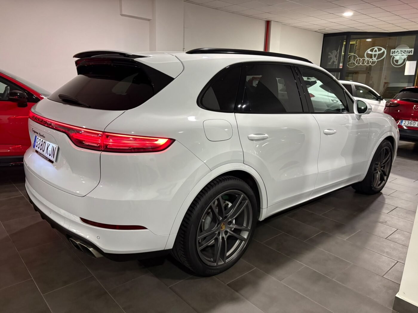 PORSCHE Cayenne Turbo