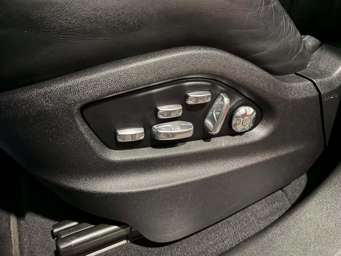 PORSCHE Cayenne Turbo