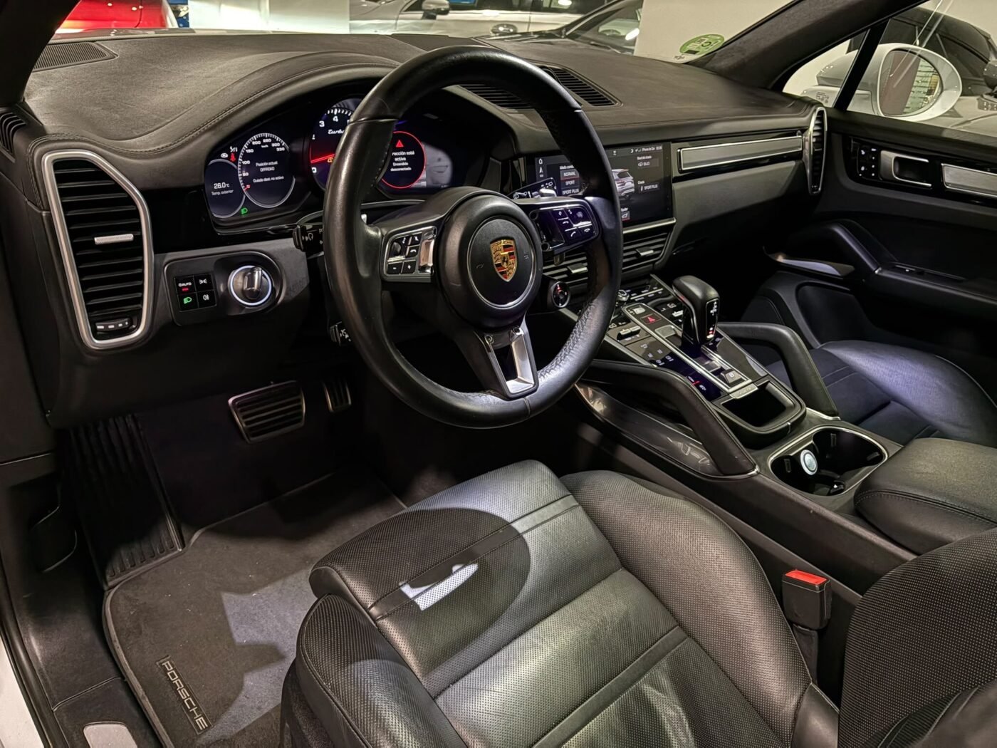 PORSCHE Cayenne Turbo