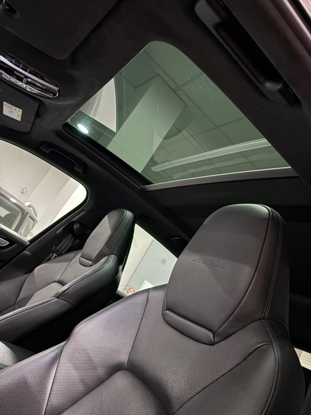 PORSCHE Cayenne Turbo
