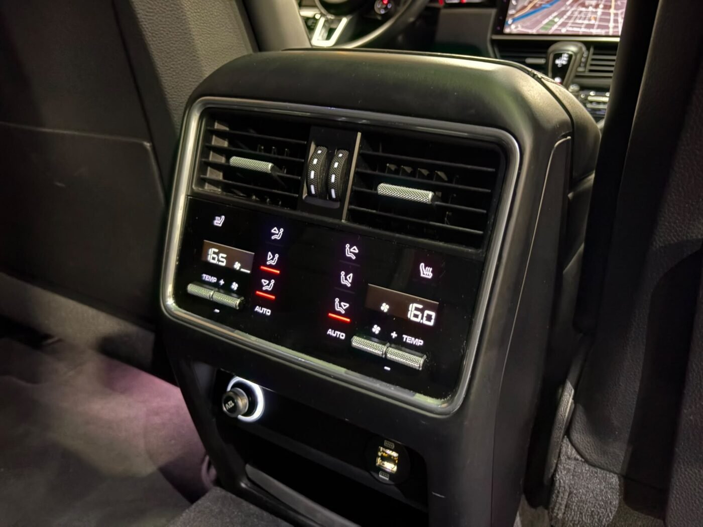 PORSCHE Cayenne Turbo