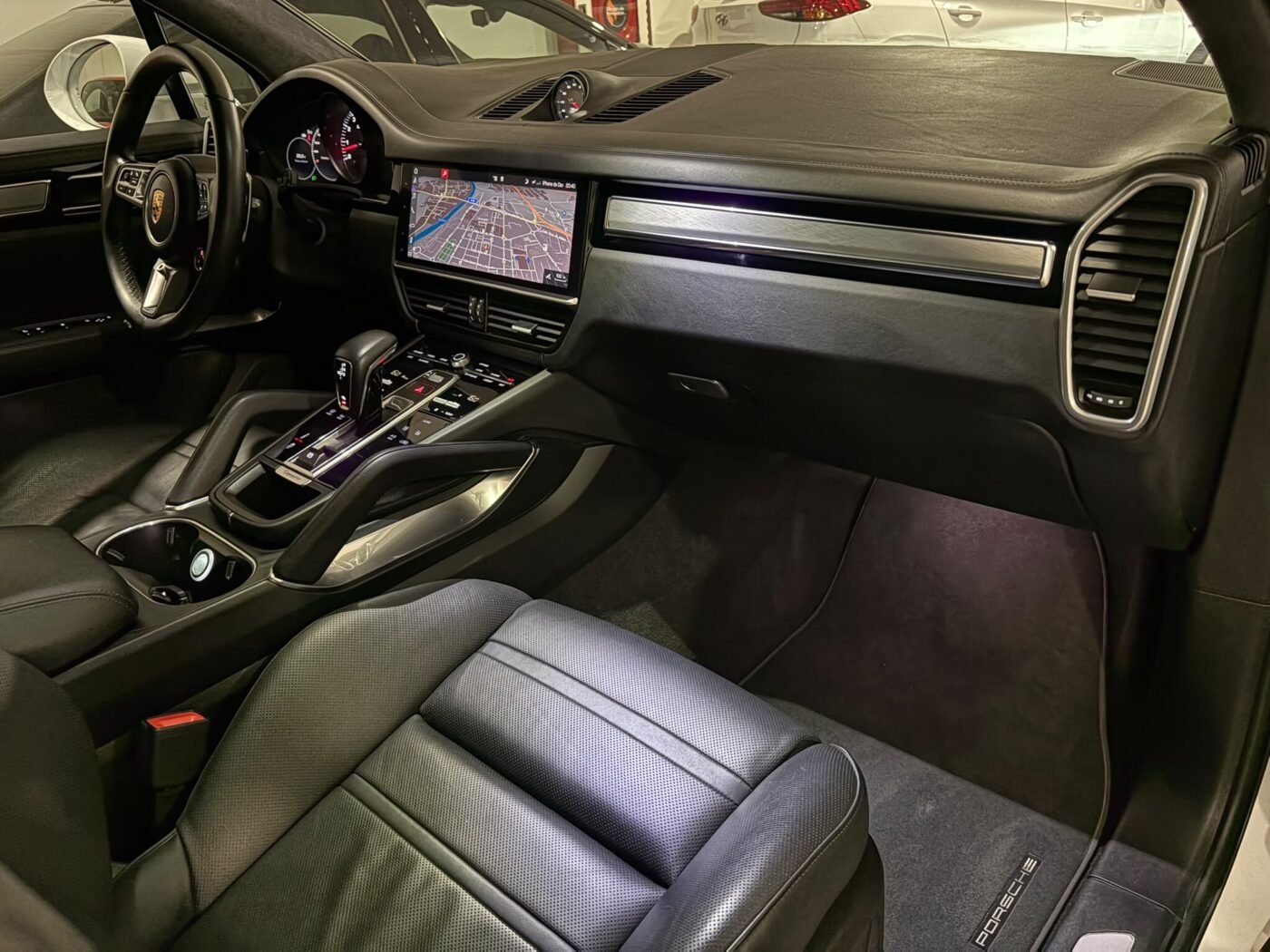 PORSCHE Cayenne Turbo
