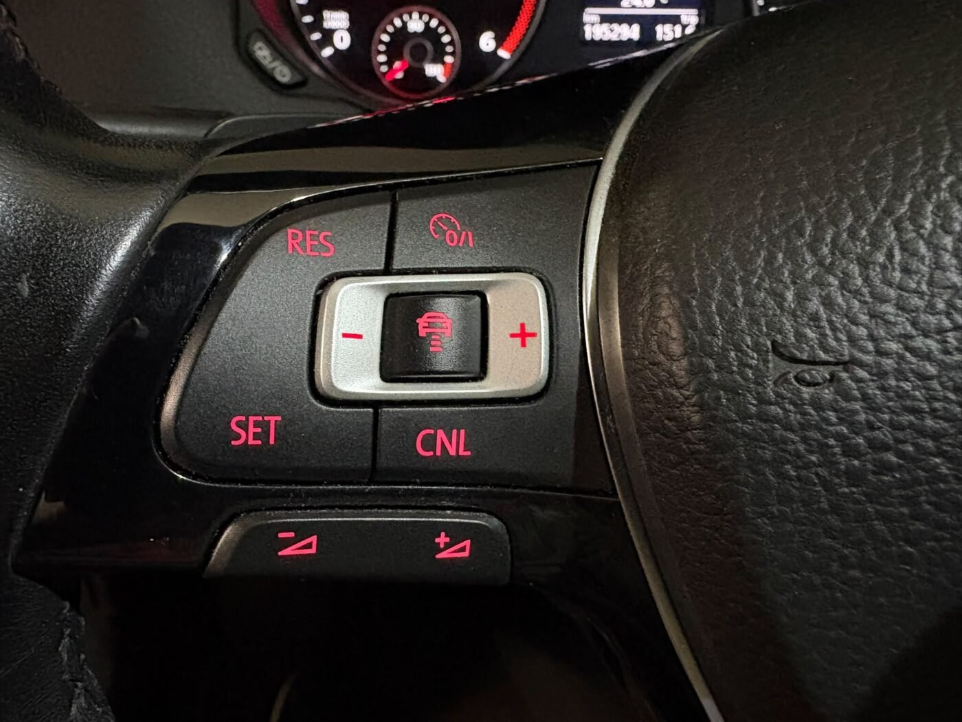 VOLKSWAGEN SHARAN Advance 2.0 TDI DSG
