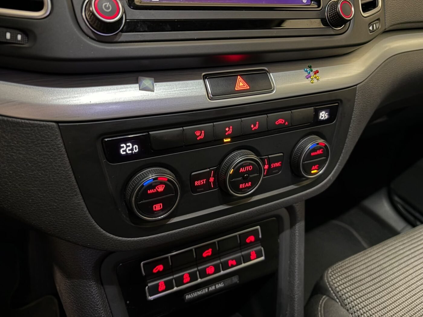 VOLKSWAGEN SHARAN Advance 2.0 TDI DSG